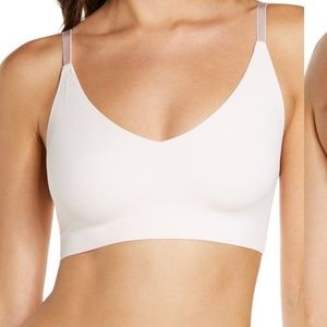True & Co The True Body Triangle Convertible Strap Bralette